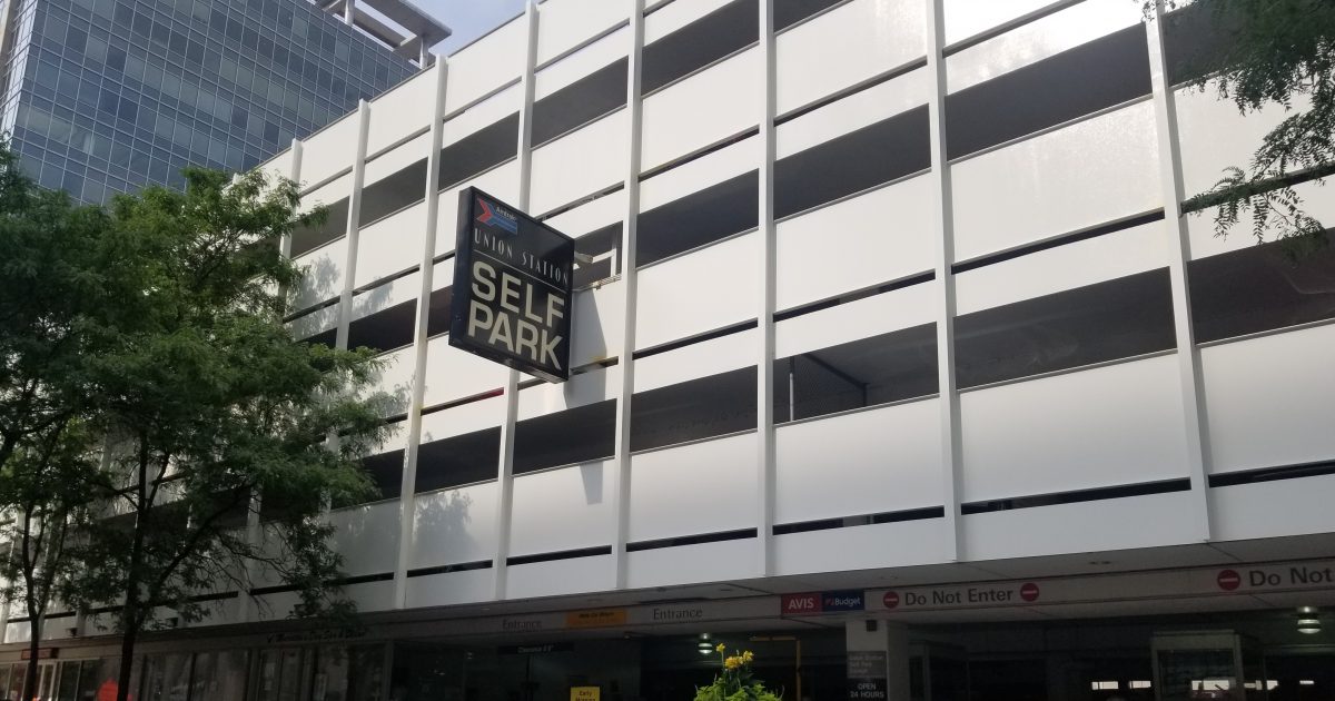 Parking Chicago Union Station